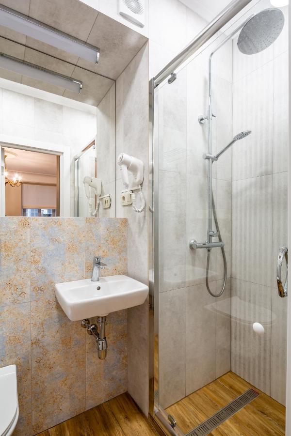 Romari Площа Катедральна 8 Lviv Exterior foto